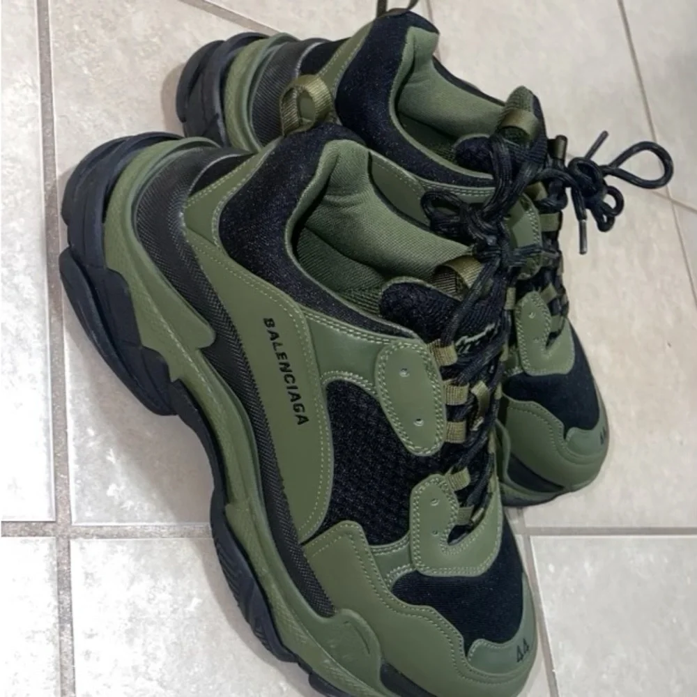 Balenciaga triple a only worn once - Picture 3 of 5